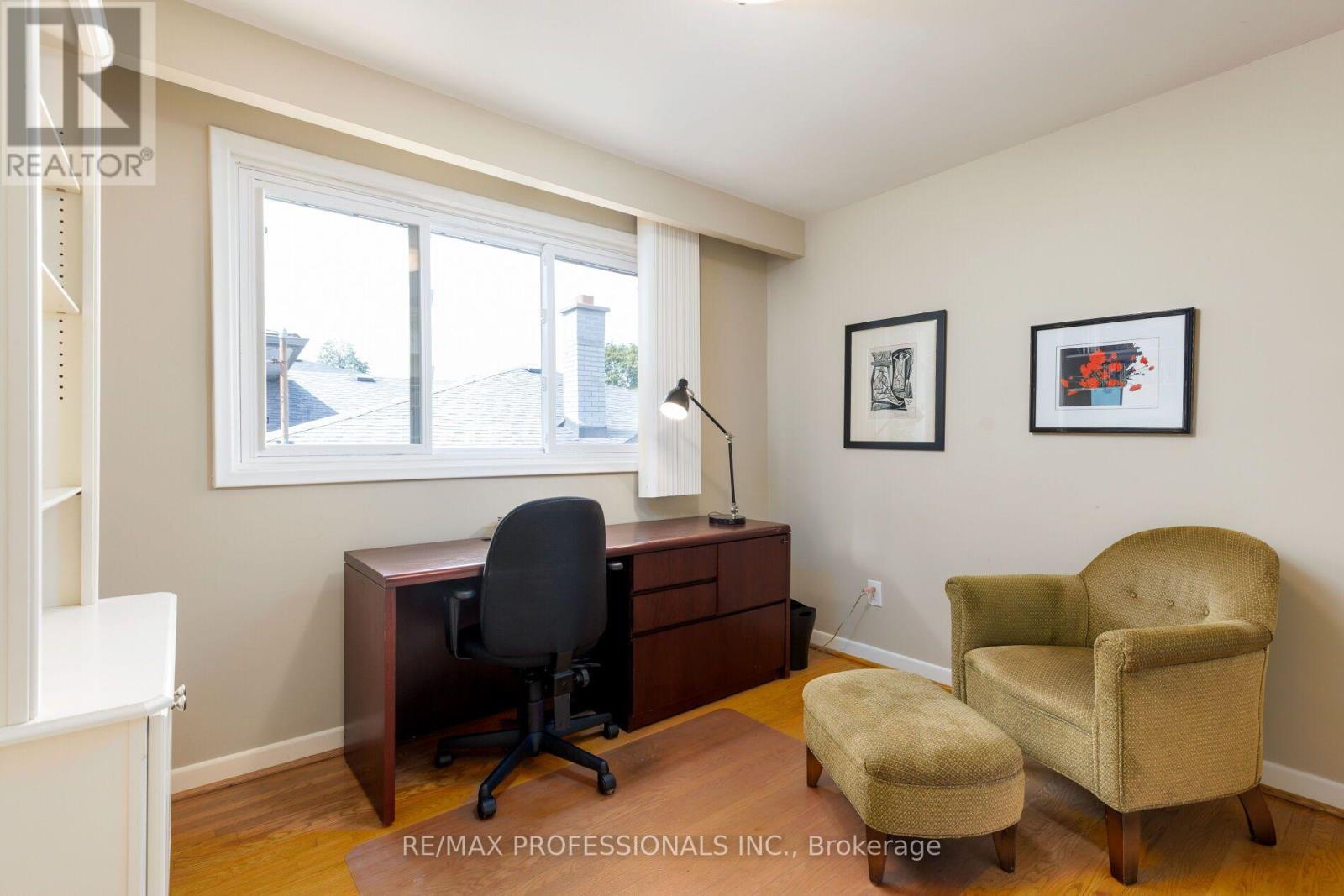36 Thicket Road, Toronto, Ontario  M9C 2T6 - Photo 25 - W13706216