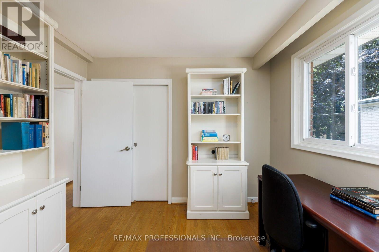 36 Thicket Road, Toronto, Ontario  M9C 2T6 - Photo 27 - W13706216