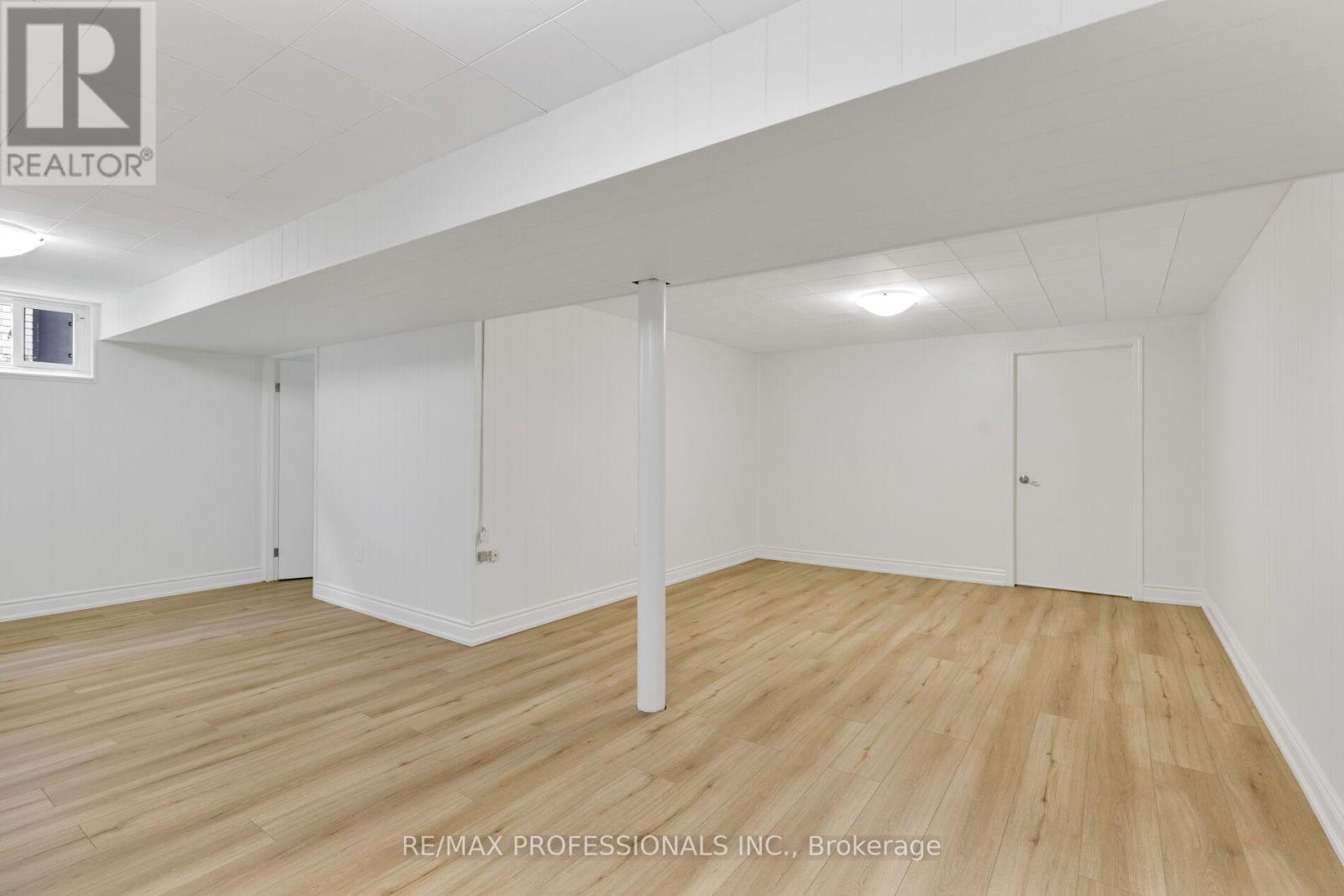 36 Thicket Road, Toronto, Ontario  M9C 2T6 - Photo 45 - W13706216
