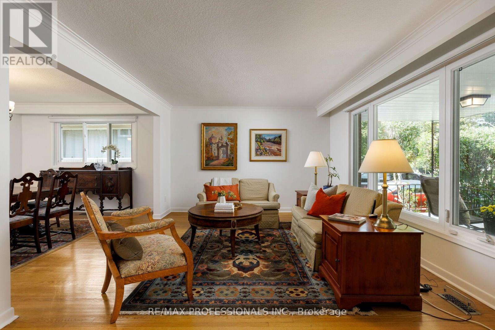 36 Thicket Road, Toronto, Ontario  M9C 2T6 - Photo 6 - W13706216
