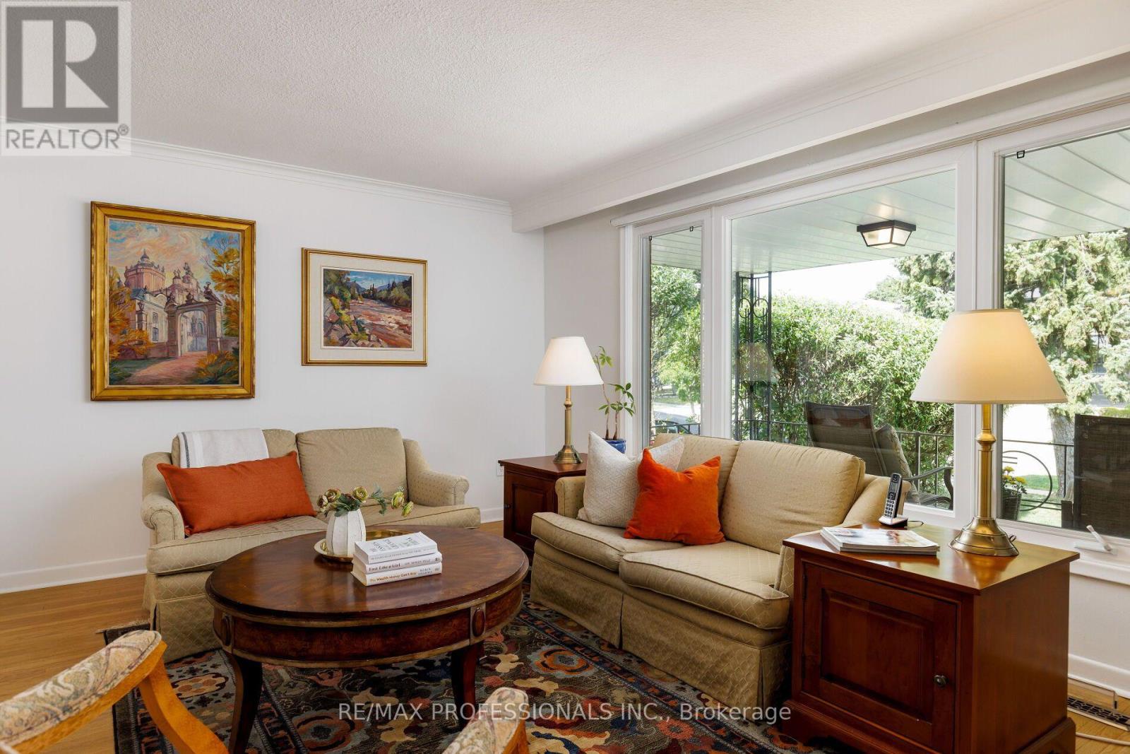 36 Thicket Road, Toronto, Ontario  M9C 2T6 - Photo 7 - W13706216