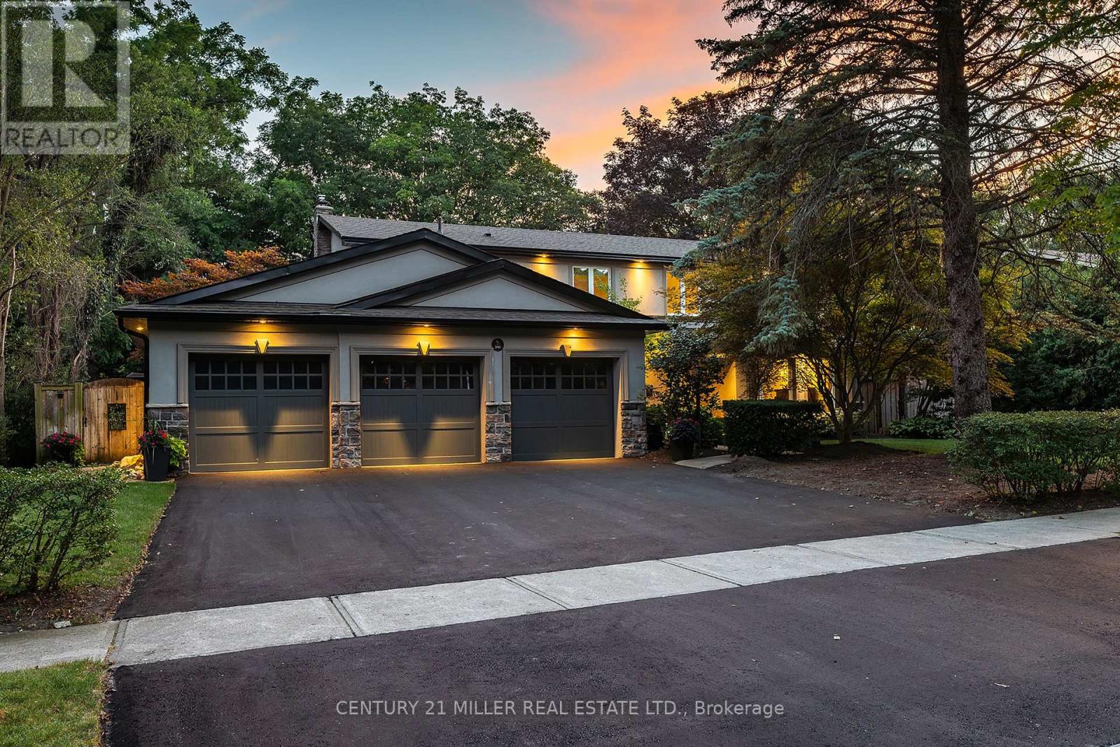 240 Colchester Drive, Oakville, Ontario  L6J 5S5 - Photo 3 - W13706220