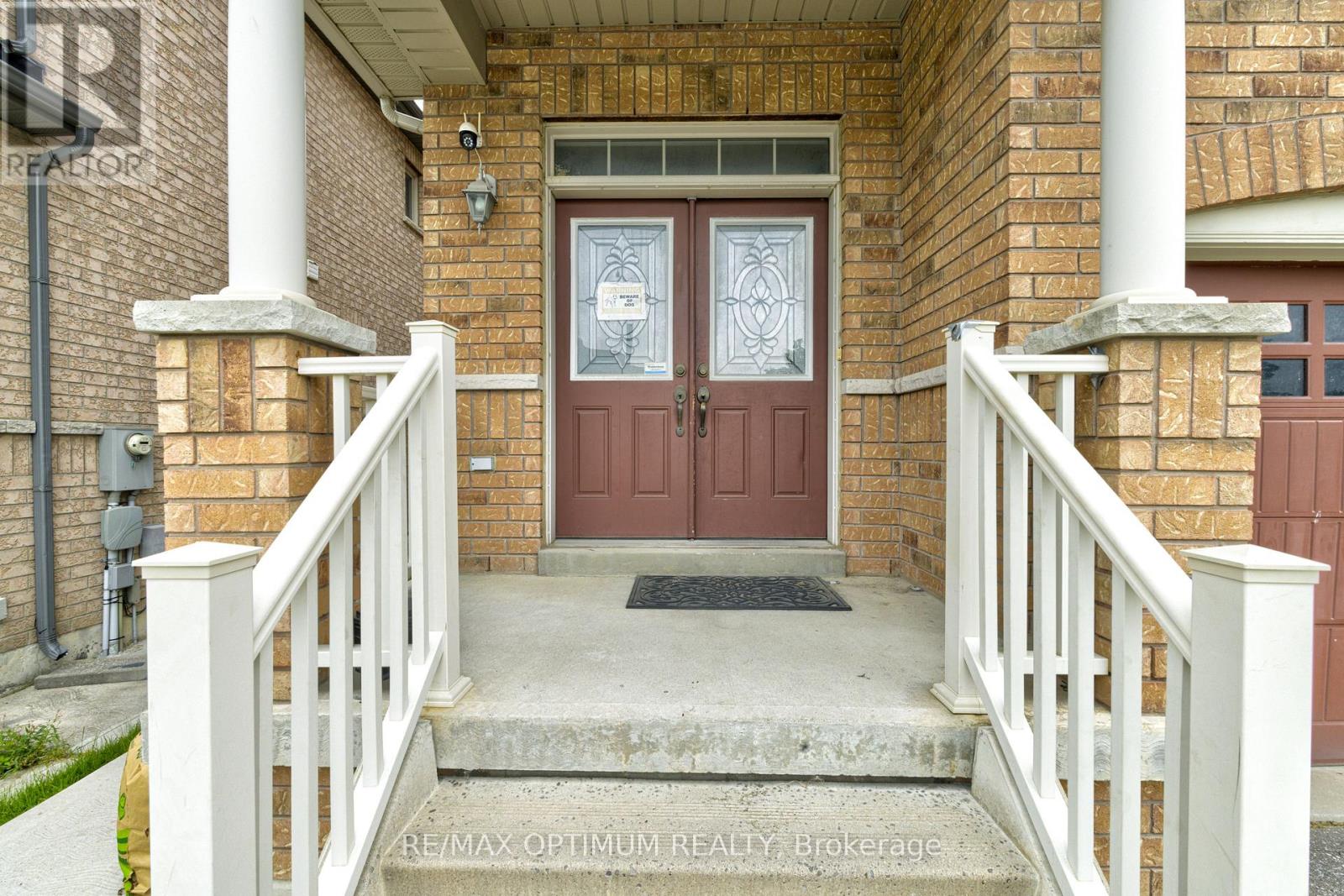12 Franktown Drive, Brampton, Ontario  L6P 3N3 - Photo 5 - W13706224