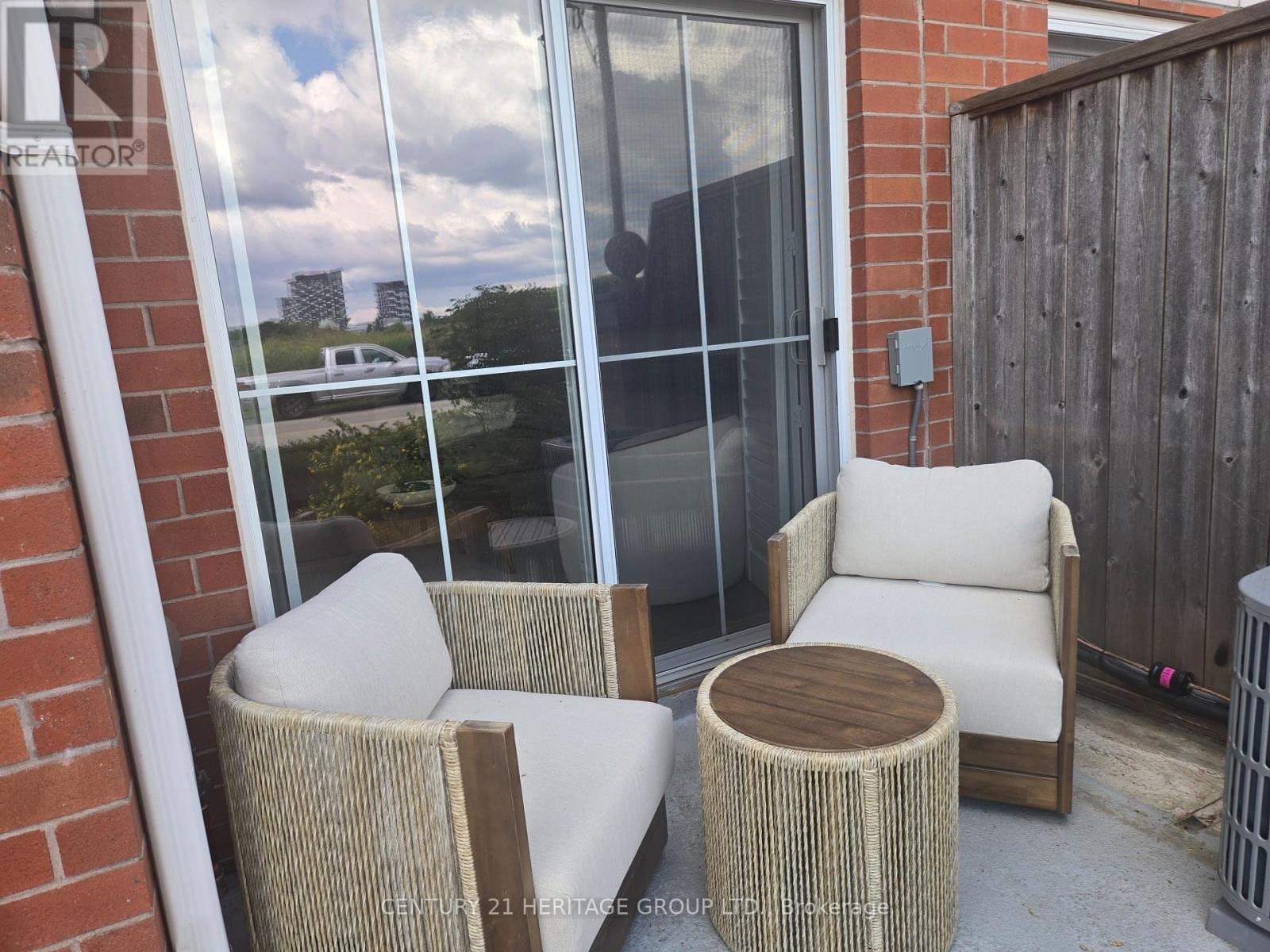 3 - 2444 Post Road, Oakville, Ontario  L6H 0J2 - Photo 3 - W13706252