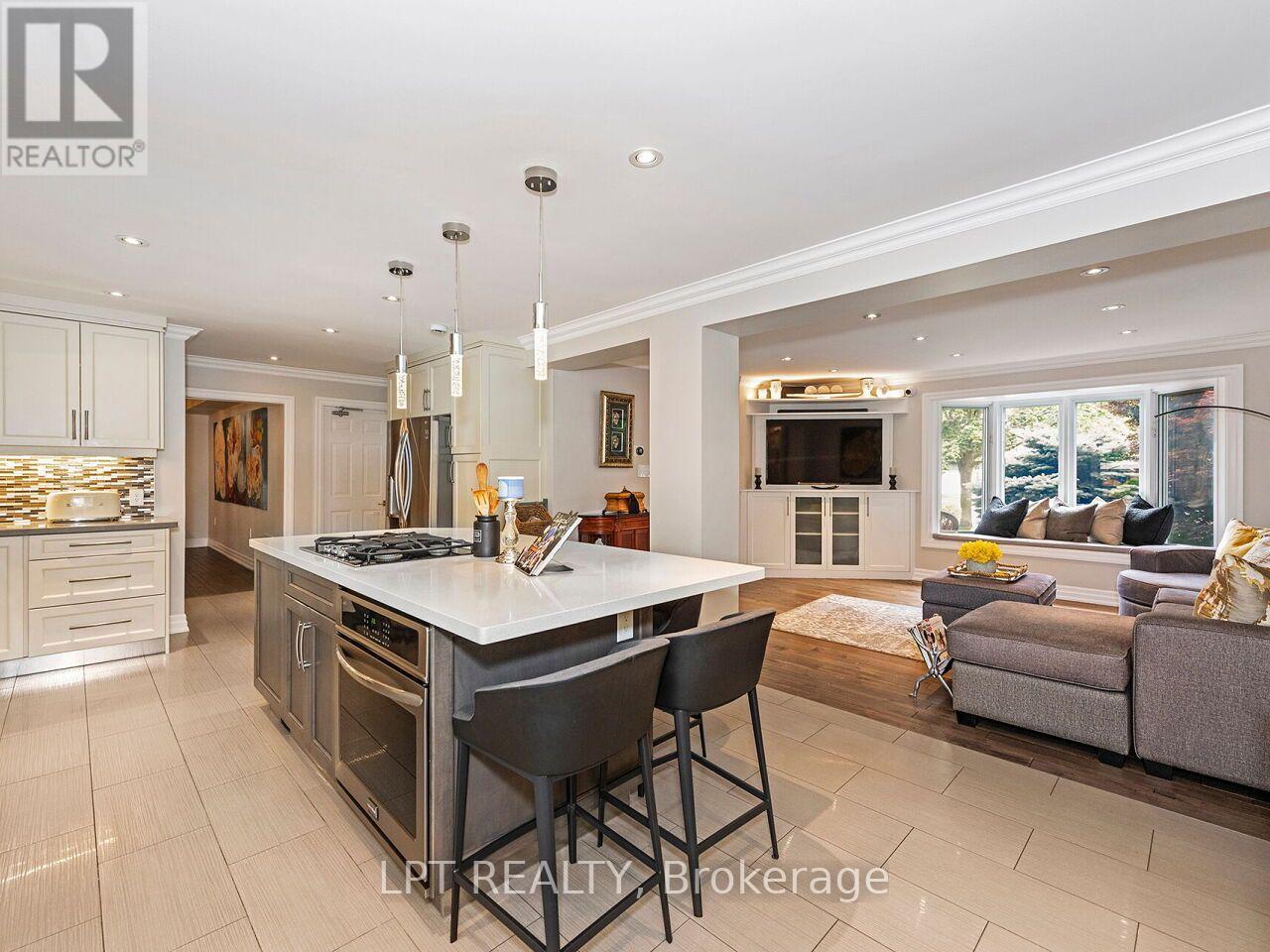 493 Tipperton Crescent, Oakville, Ontario  L6L 5E1 - Photo 11 - W13706274