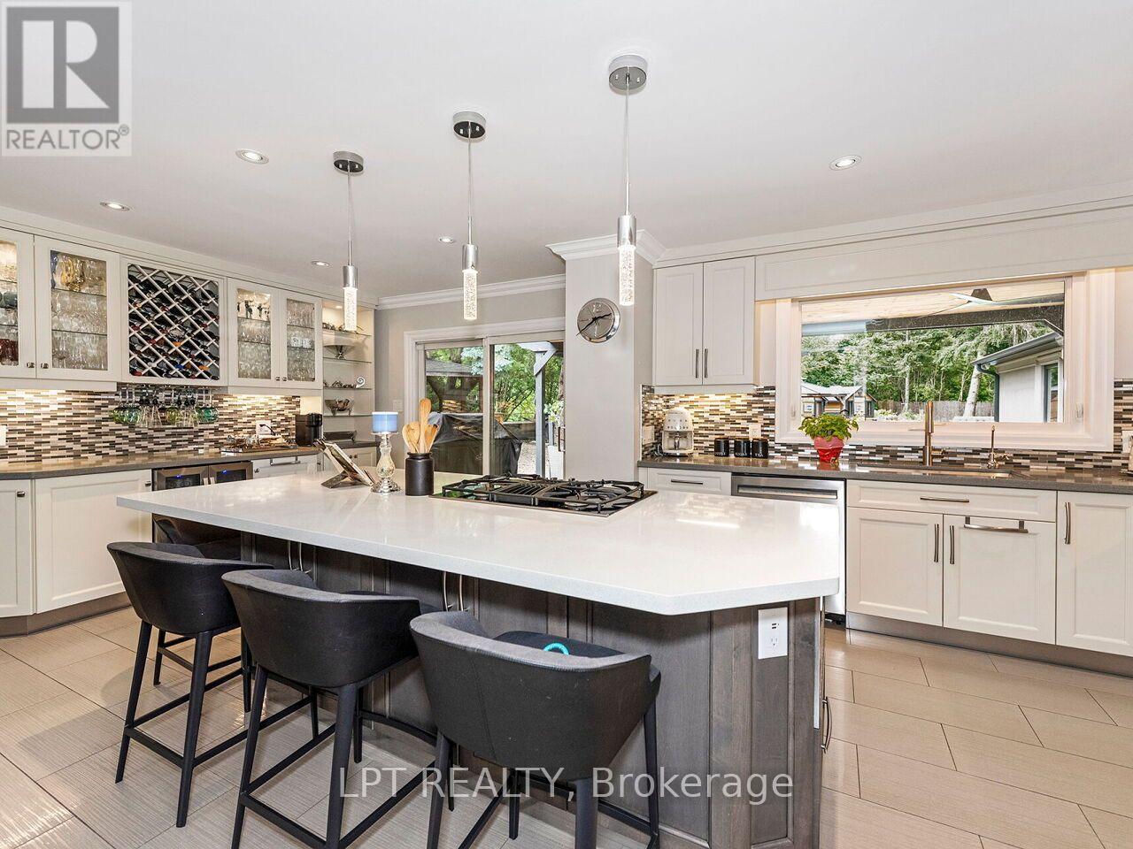 493 Tipperton Crescent, Oakville, Ontario  L6L 5E1 - Photo 13 - W13706274