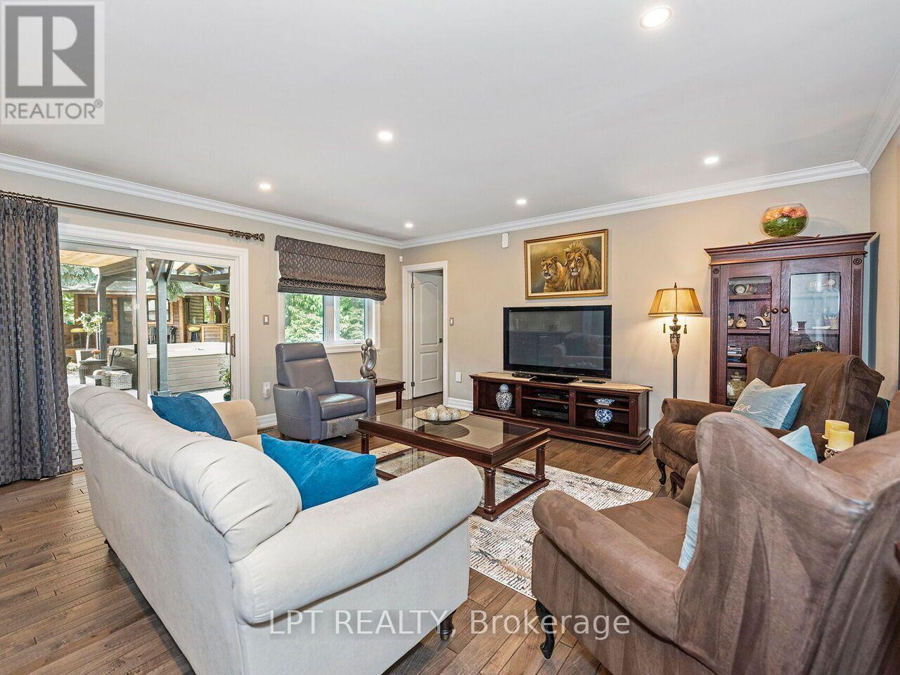 493 Tipperton Crescent, Oakville, Ontario  L6L 5E1 - Photo 17 - W13706274