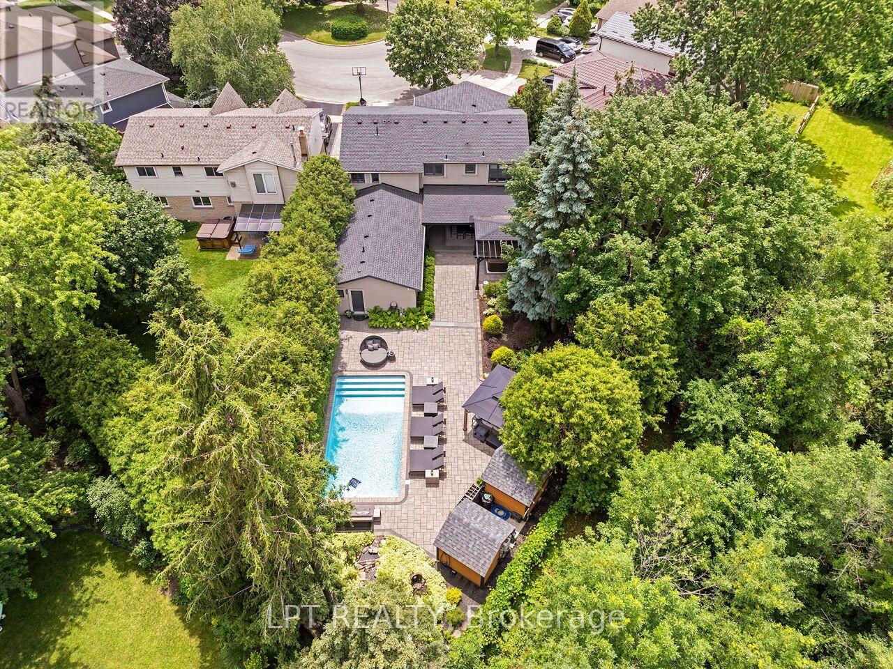 493 Tipperton Crescent, Oakville, Ontario  L6L 5E1 - Photo 2 - W13706274