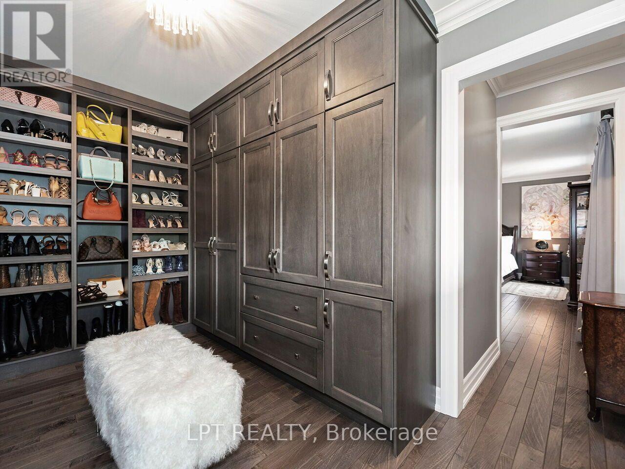 493 Tipperton Crescent, Oakville, Ontario  L6L 5E1 - Photo 25 - W13706274