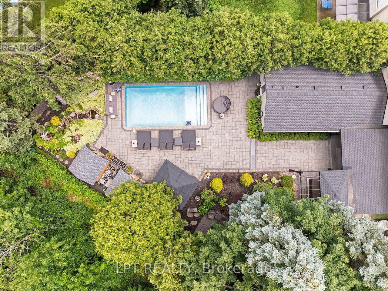 493 Tipperton Crescent, Oakville, Ontario  L6L 5E1 - Photo 3 - W13706274