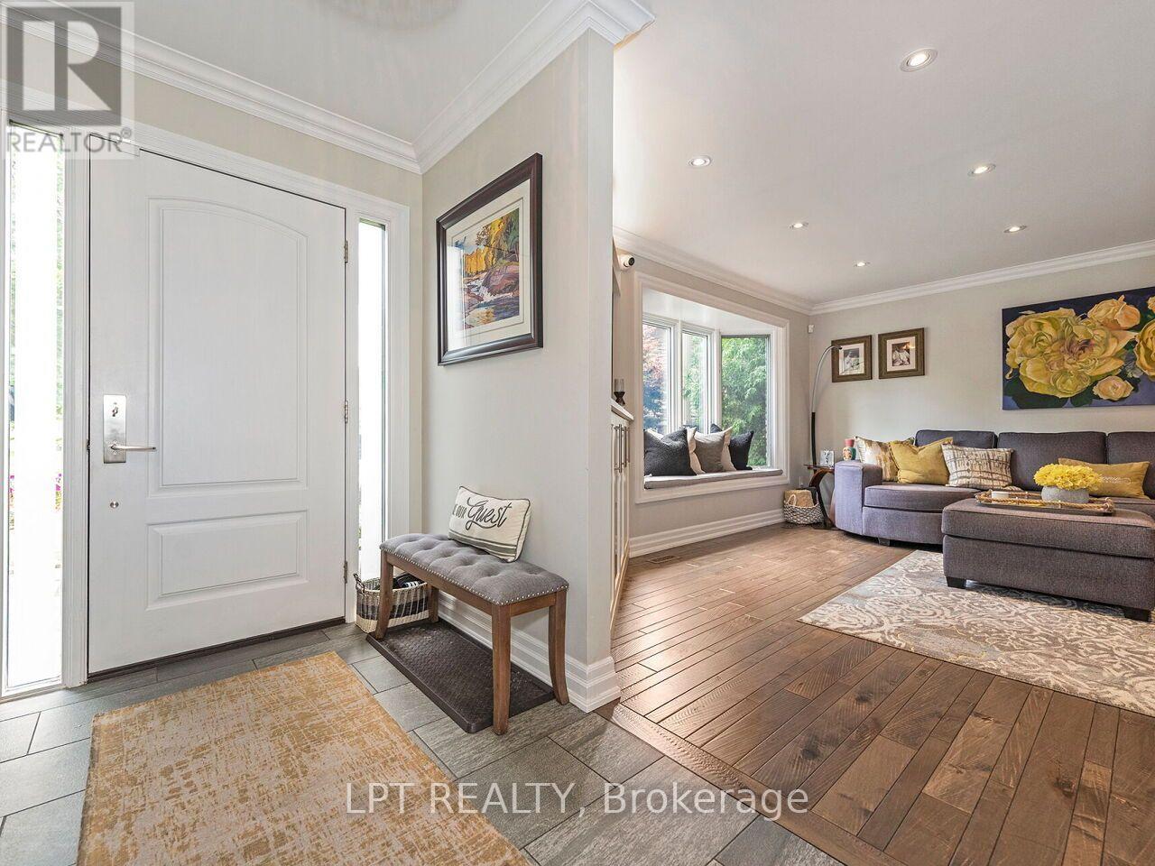 493 Tipperton Crescent, Oakville, Ontario  L6L 5E1 - Photo 5 - W13706274