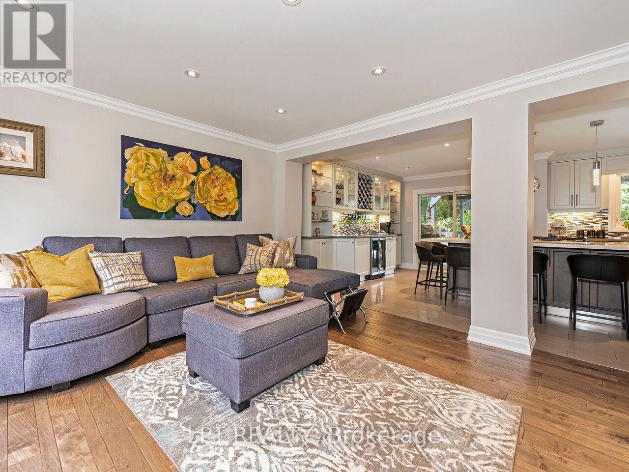 493 Tipperton Crescent, Oakville, Ontario  L6L 5E1 - Photo 7 - W13706274