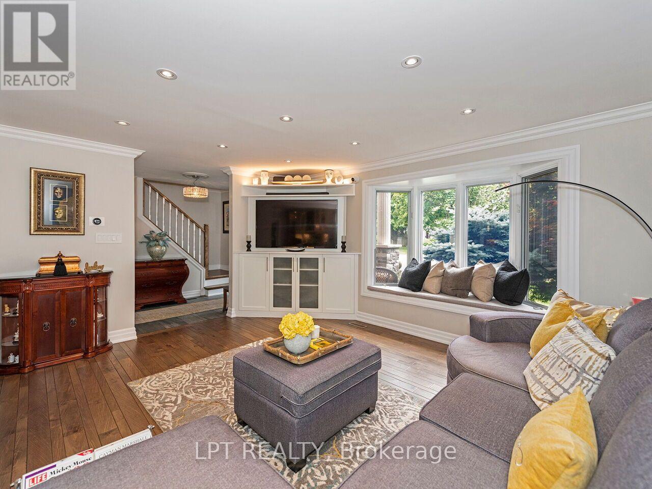 493 Tipperton Crescent, Oakville, Ontario  L6L 5E1 - Photo 9 - W13706274