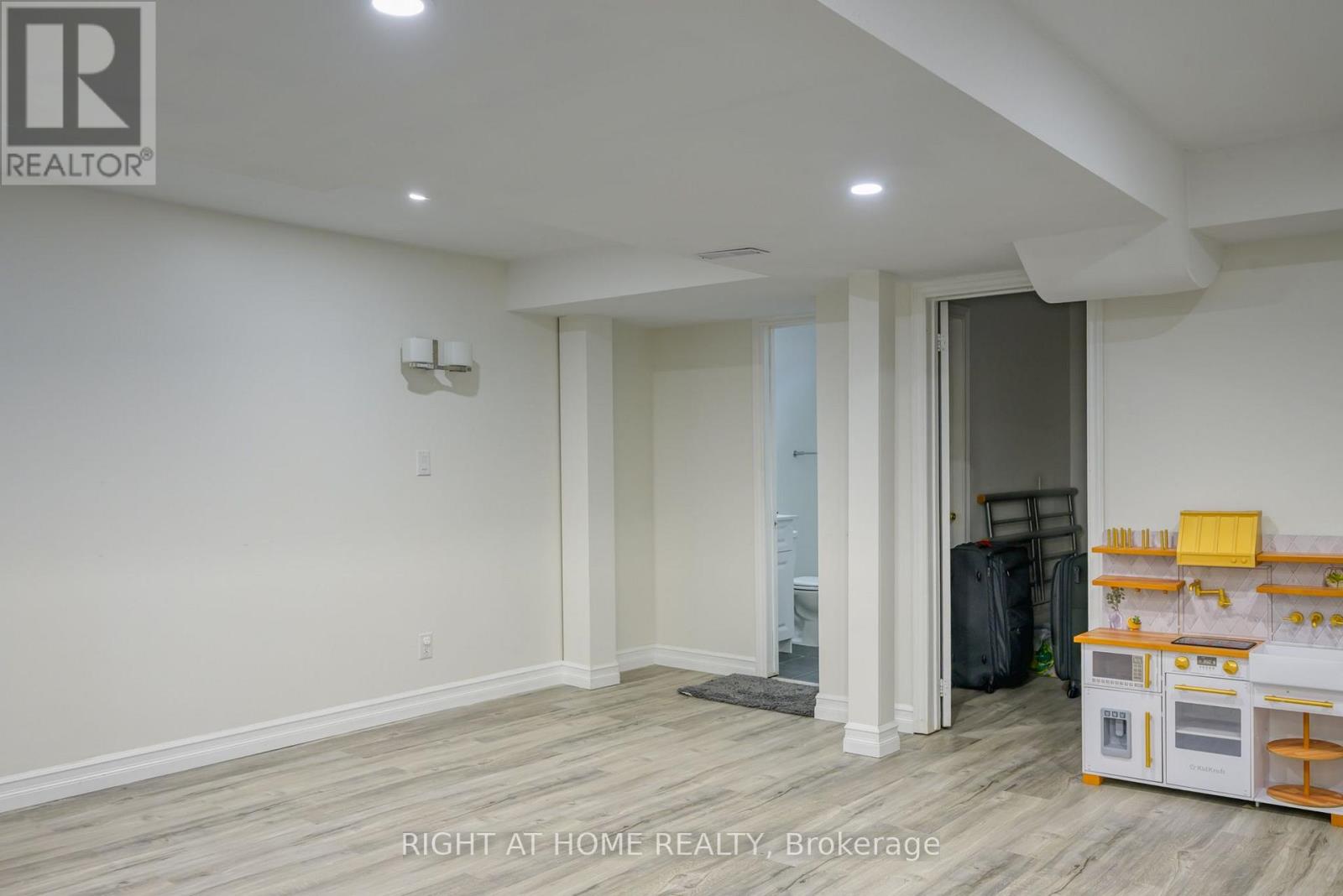 6683 Opera Glass Crescent, Mississauga, Ontario  L5W 1R8 - Photo 36 - W13706280