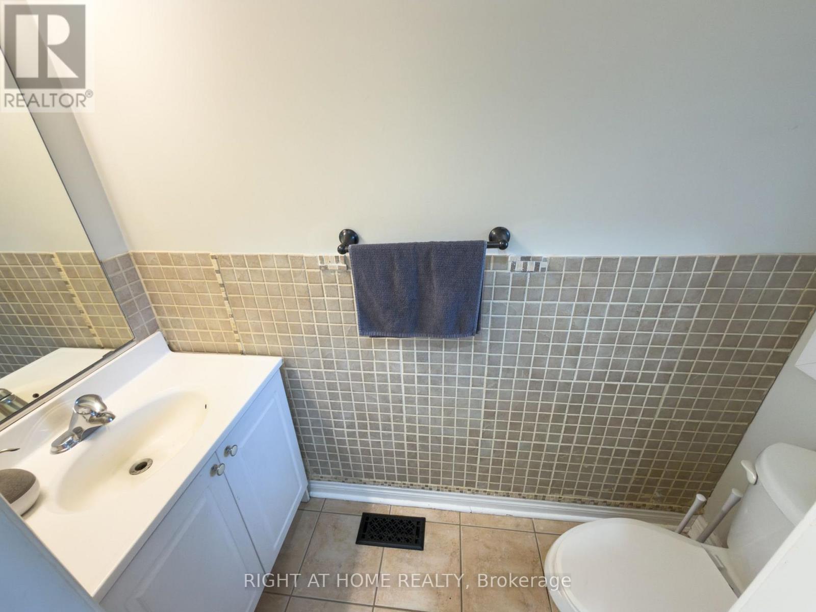 6683 Opera Glass Crescent, Mississauga, Ontario  L5W 1R8 - Photo 5 - W13706280