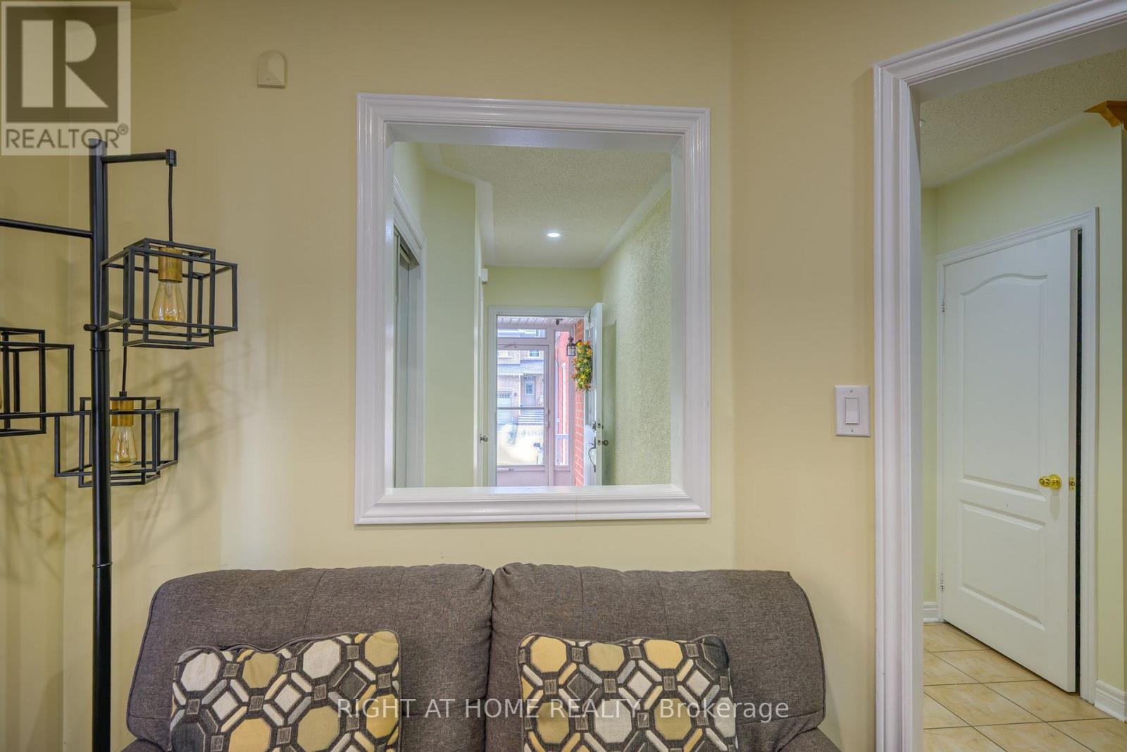 6683 Opera Glass Crescent, Mississauga, Ontario  L5W 1R8 - Photo 6 - W13706280