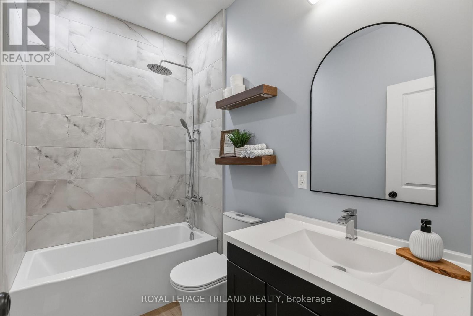 4397 Mill Crescent, North Middlesex, Ontario  N0M 1A0 - Photo 17 - X13701690