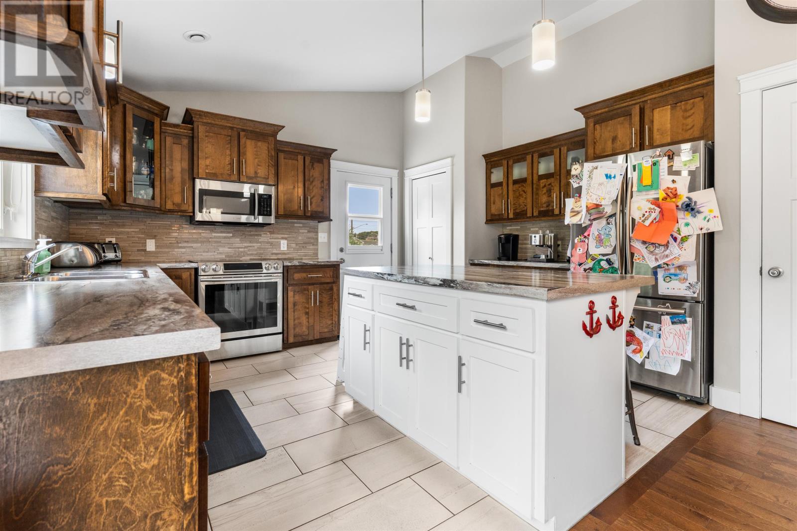 19 Brookside Drive, Stratford, Prince Edward Island  C1B 1K8 - Photo 13 - 202621306