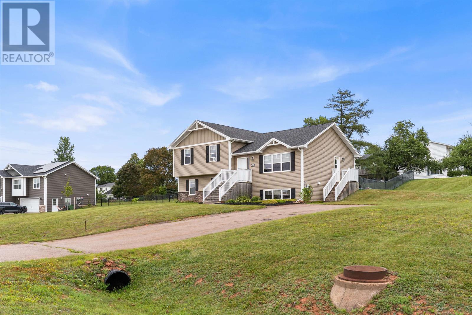 19 Brookside Drive, Stratford, Prince Edward Island  C1B 1K8 - Photo 2 - 202621306