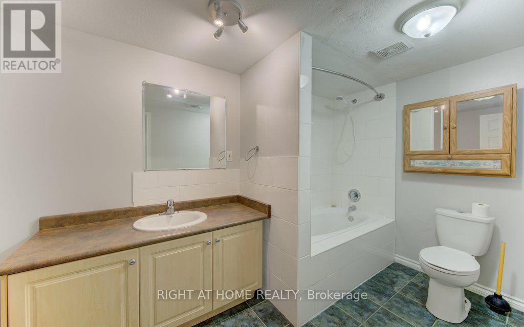 204 Holborn Drive, Kitchener, Ontario  N2A 2E8 - Photo 24 - X13706060