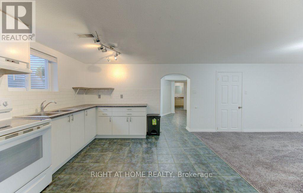 204 Holborn Drive, Kitchener, Ontario  N2A 2E8 - Photo 28 - X13706060