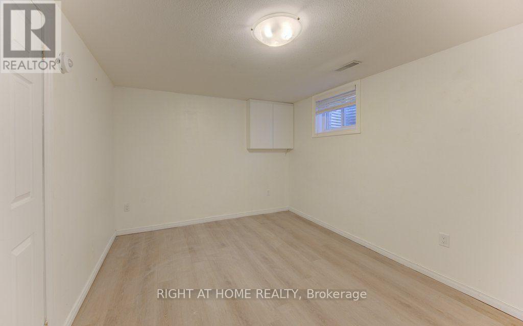 204 Holborn Drive, Kitchener, Ontario  N2A 2E8 - Photo 34 - X13706060