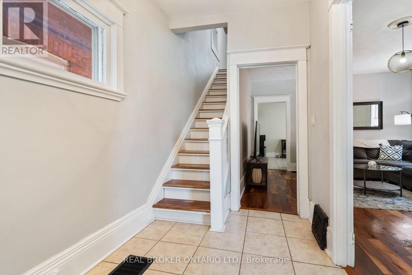 30 Dundas Street, Brantford, Ontario  N3R 1R9 - Photo 4 - X13706194