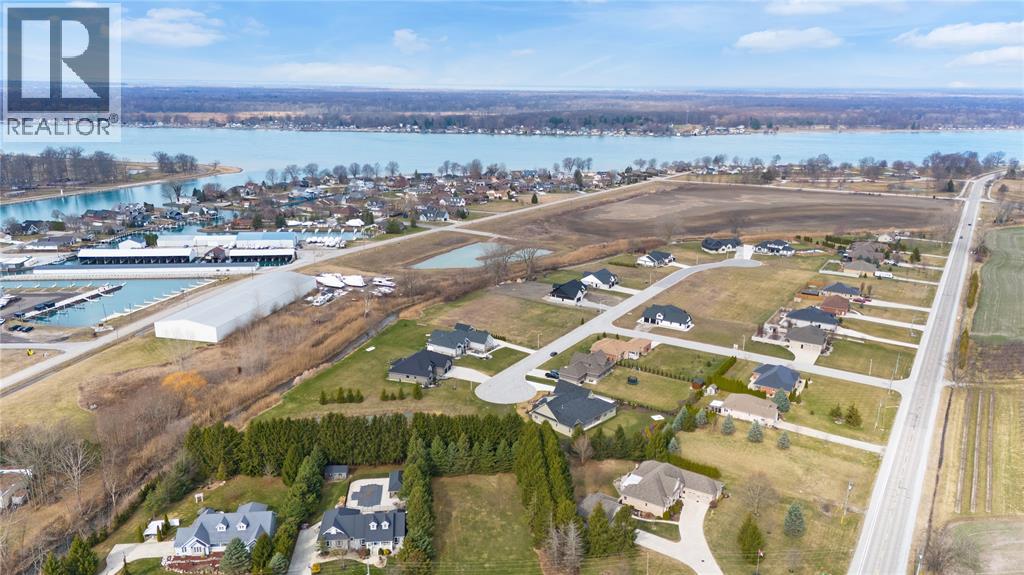 22 Tyler Drive, Port Lambton, Ontario  N0P 1B0 - Photo 2 - 26020562