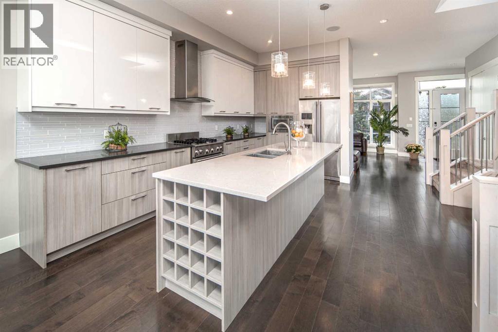 464 29 Avenue Nw, Calgary, Alberta  T2M 4W4 - Photo 5 - A2338649