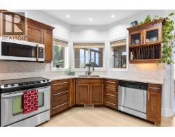5185 Cobble Court, Kelowna, British Columbia V1W 4Y8 - Photo 3 - 10398373