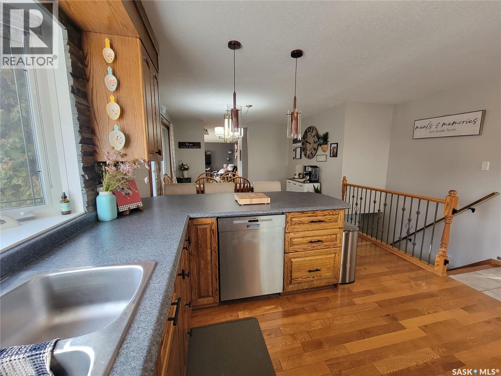 4702 Leader Street, Macklin, Saskatchewan  S0L 2C0 - Photo 10 - SK046429