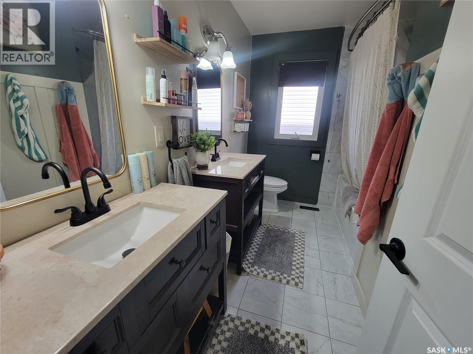 4702 Leader Street, Macklin, Saskatchewan  S0L 2C0 - Photo 25 - SK046429