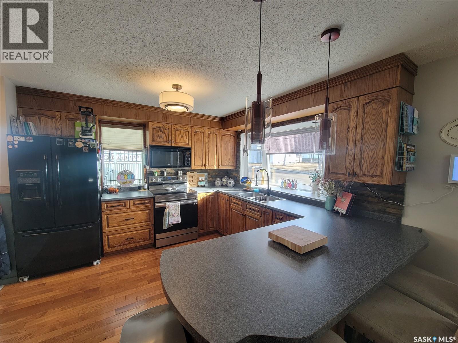 4702 Leader Street, Macklin, Saskatchewan  S0L 2C0 - Photo 8 - SK046429