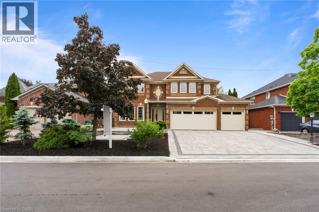 6872 Round Leaf Court, Mississauga, Ontario  L5N 6X6 - Photo 2 - 40838841