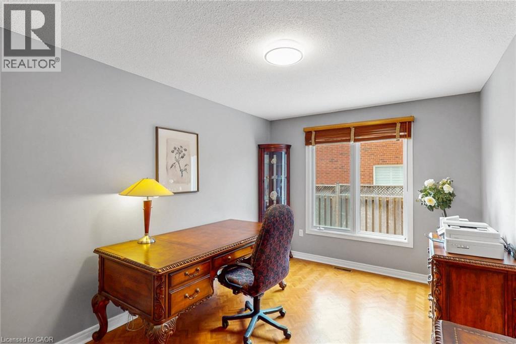 6872 Round Leaf Court, Mississauga, Ontario  L5N 6X6 - Photo 16 - 40838841
