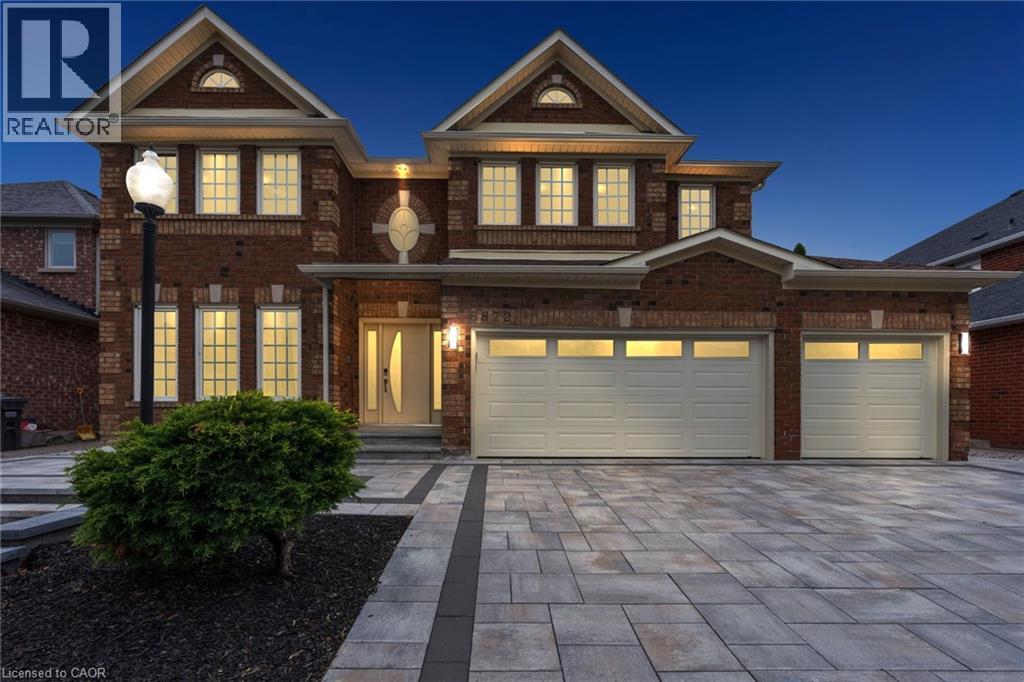 6872 ROUND LEAF Court, Mississauga, Ontario