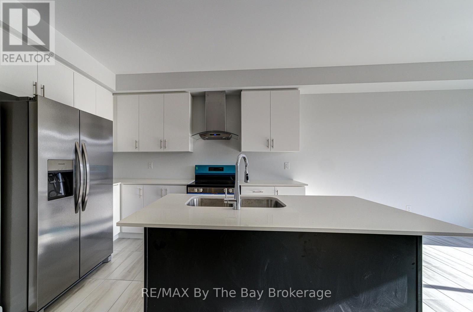 17 Rosanne Circle, Wasaga Beach, Ontario  L9Z 0N4 - Photo 11 - S13706370