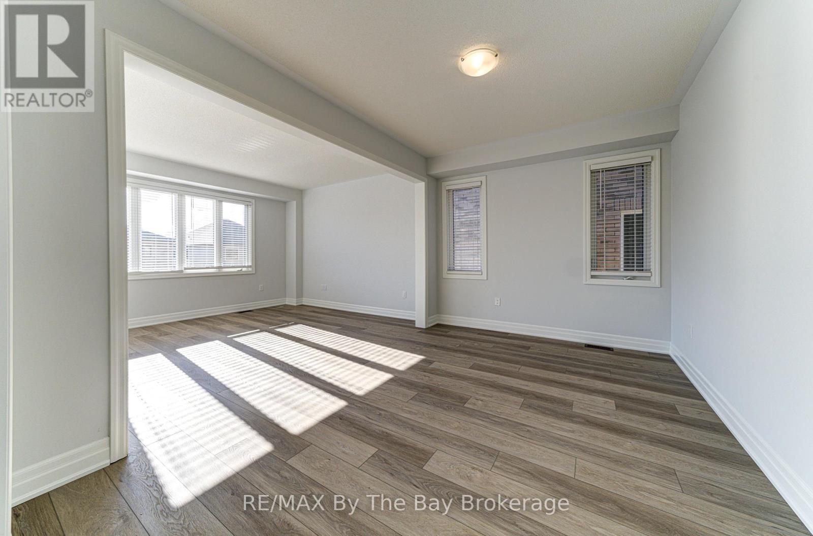 17 Rosanne Circle, Wasaga Beach, Ontario  L9Z 0N4 - Photo 14 - S13706370