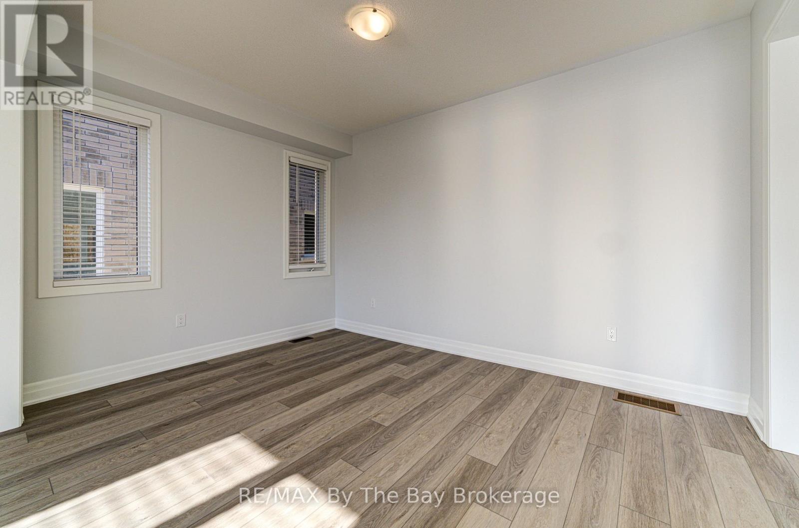 17 Rosanne Circle, Wasaga Beach, Ontario  L9Z 0N4 - Photo 16 - S13706370
