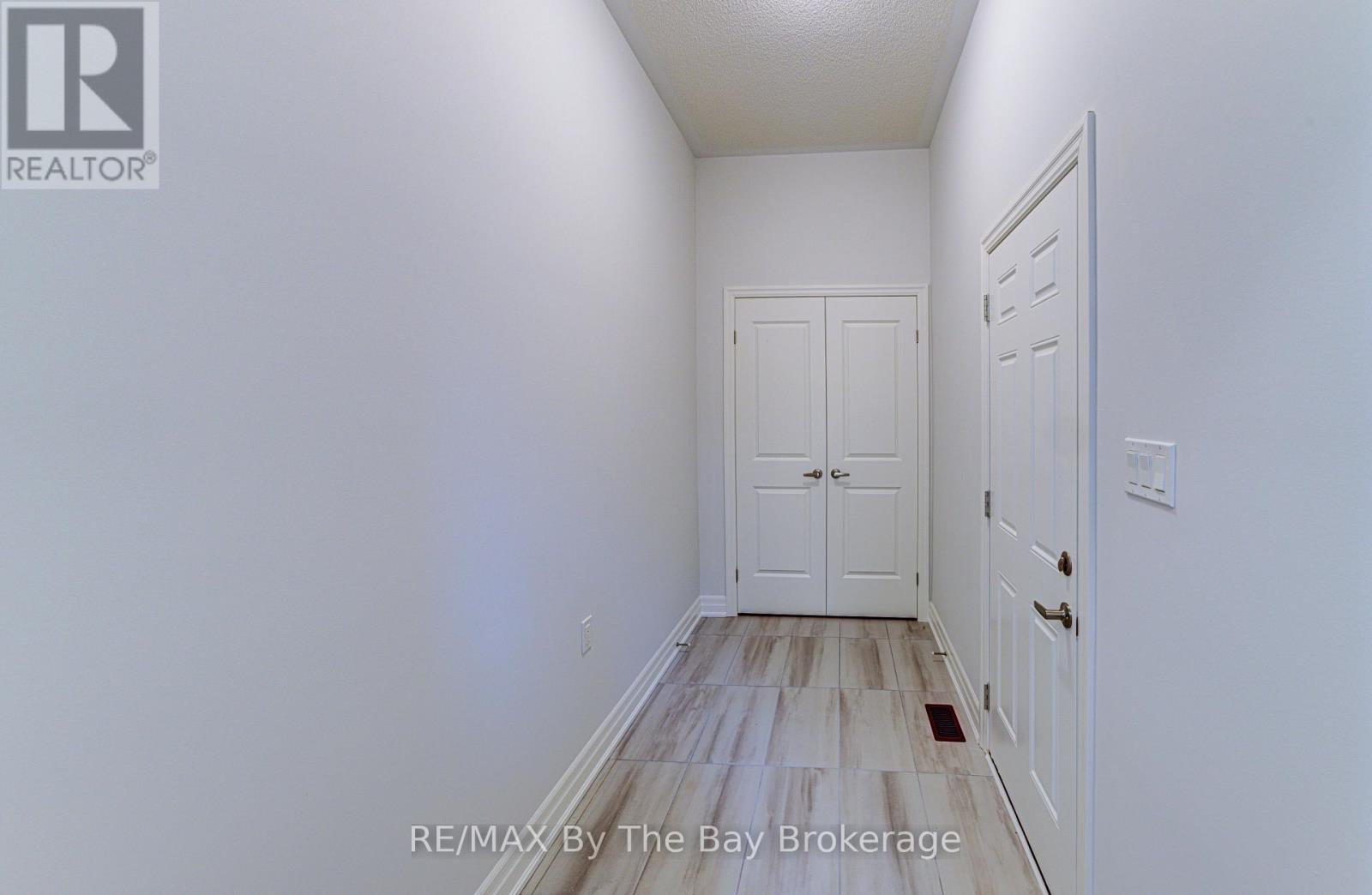 17 Rosanne Circle, Wasaga Beach, Ontario  L9Z 0N4 - Photo 23 - S13706370
