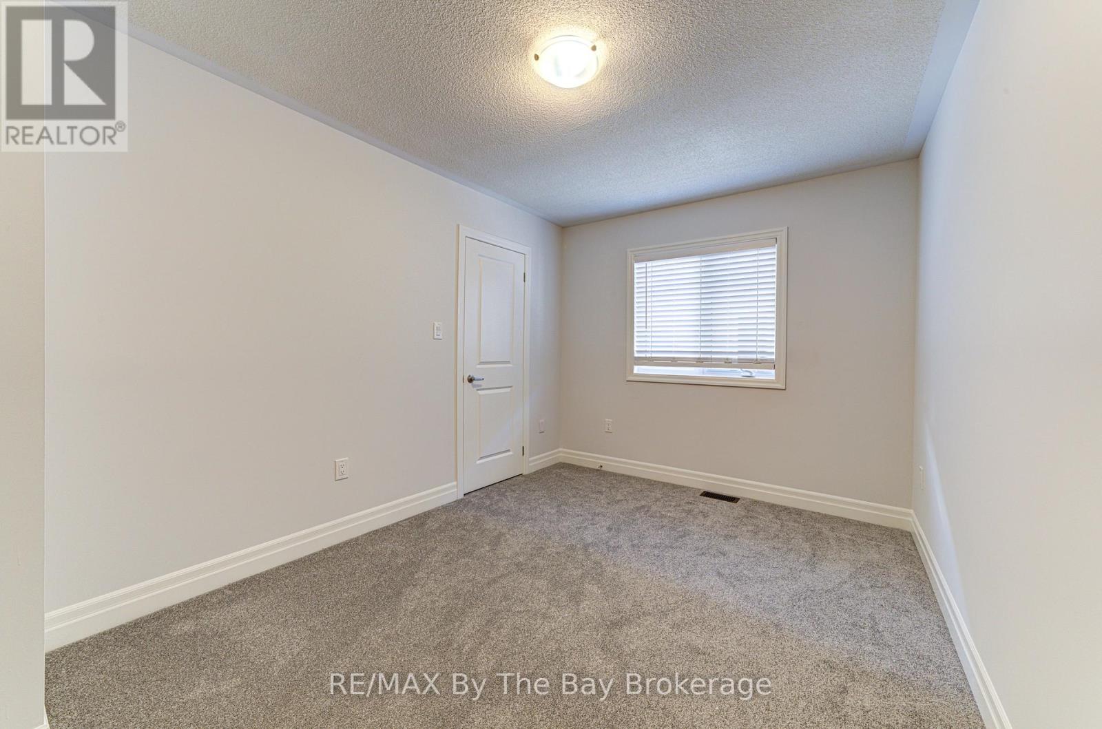 17 Rosanne Circle, Wasaga Beach, Ontario  L9Z 0N4 - Photo 32 - S13706370