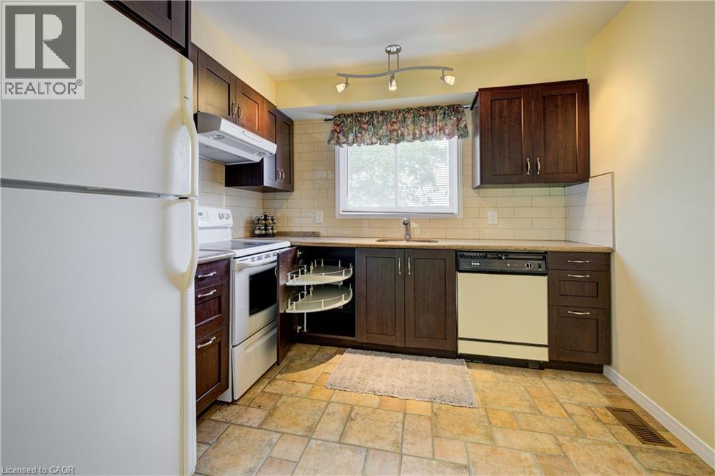 589 Beechwood Drive Unit# 26, Waterloo, Ontario  N2T 2K9 - Photo 7 - 40857894