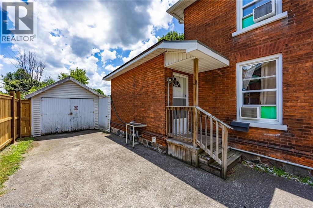 302 Simcoe Street, Woodstock, Ontario  N4S 1H9 - Photo 3 - 40846034