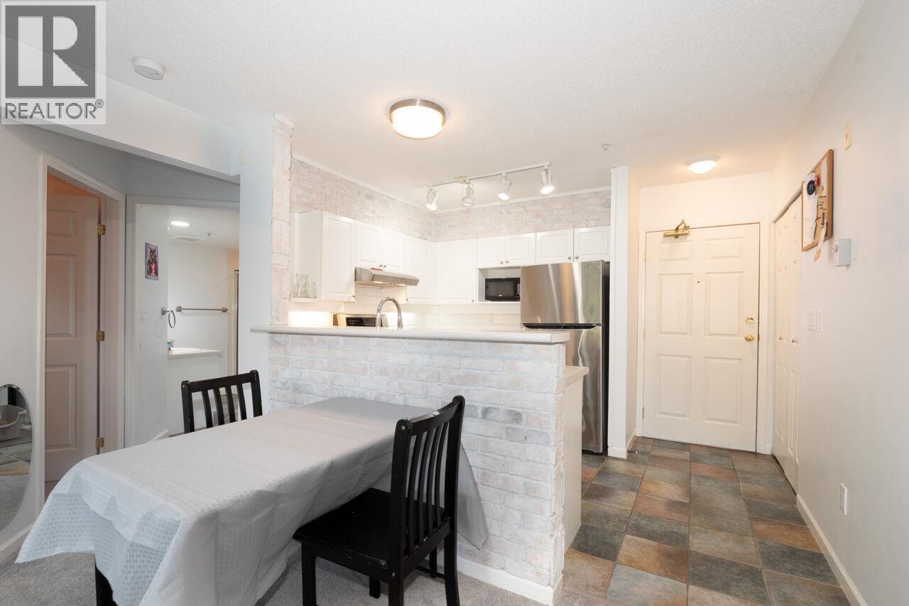 104 3625 Windcrest Drive, North Vancouver, British Columbia  V7G 2S6 - Photo 6 - R3158012
