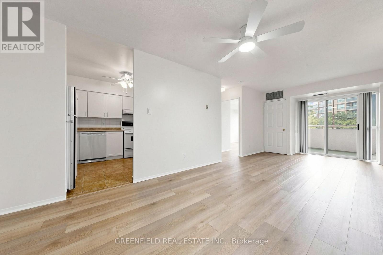 205 - 897 Sheppard Avenue W, Toronto, Ontario M3H 2T4 - Photo 3 - C13706376