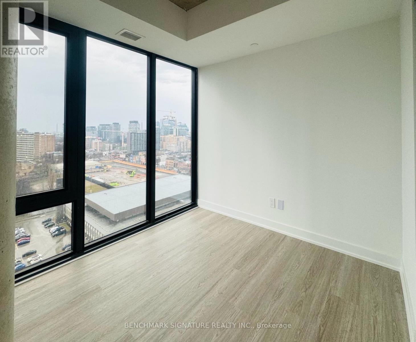 1705 - 47 Mutual Street, Toronto, Ontario  M5B 0C6 - Photo 4 - C13706440