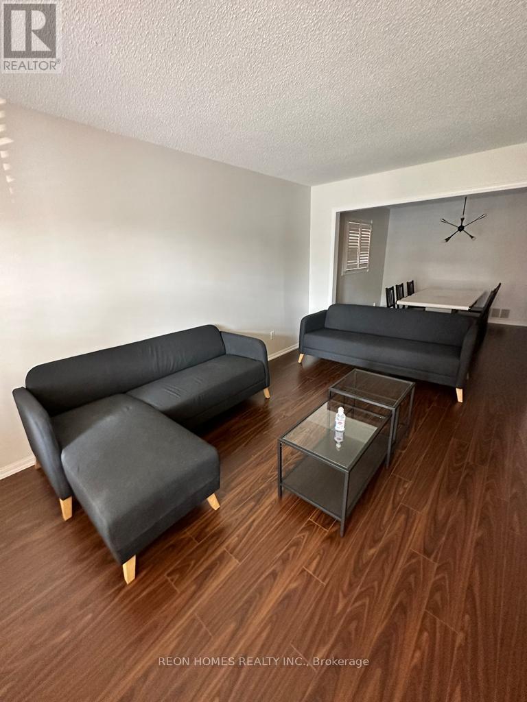 3 Lord Roberts Drive, Toronto, Ontario M1K 3W1 - Photo 2 - E13706324