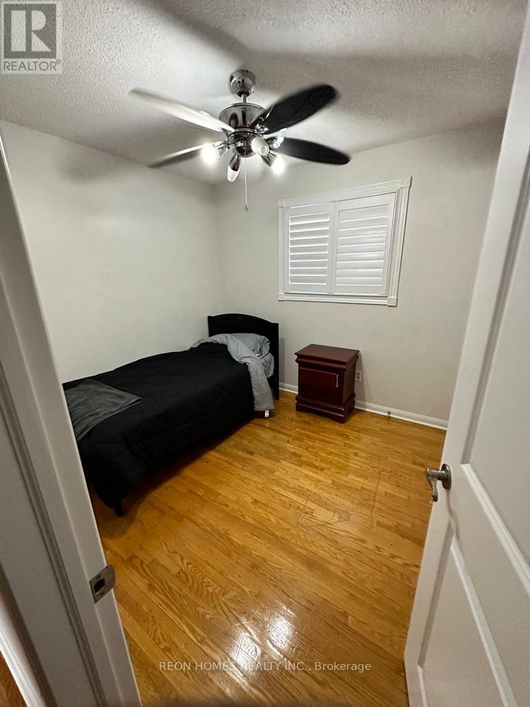 3 Lord Roberts Drive, Toronto, Ontario M1K 3W1 - Photo 6 - E13706324