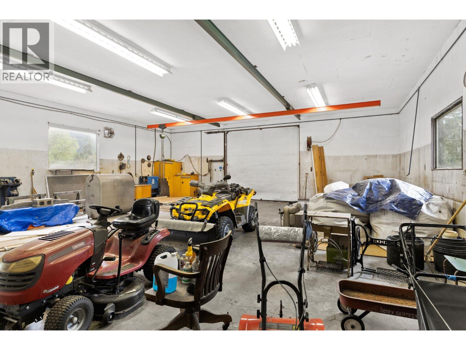 3056 Harmon Road, Vavenby, British Columbia  V0E 3A0 - Photo 40 - 10398324