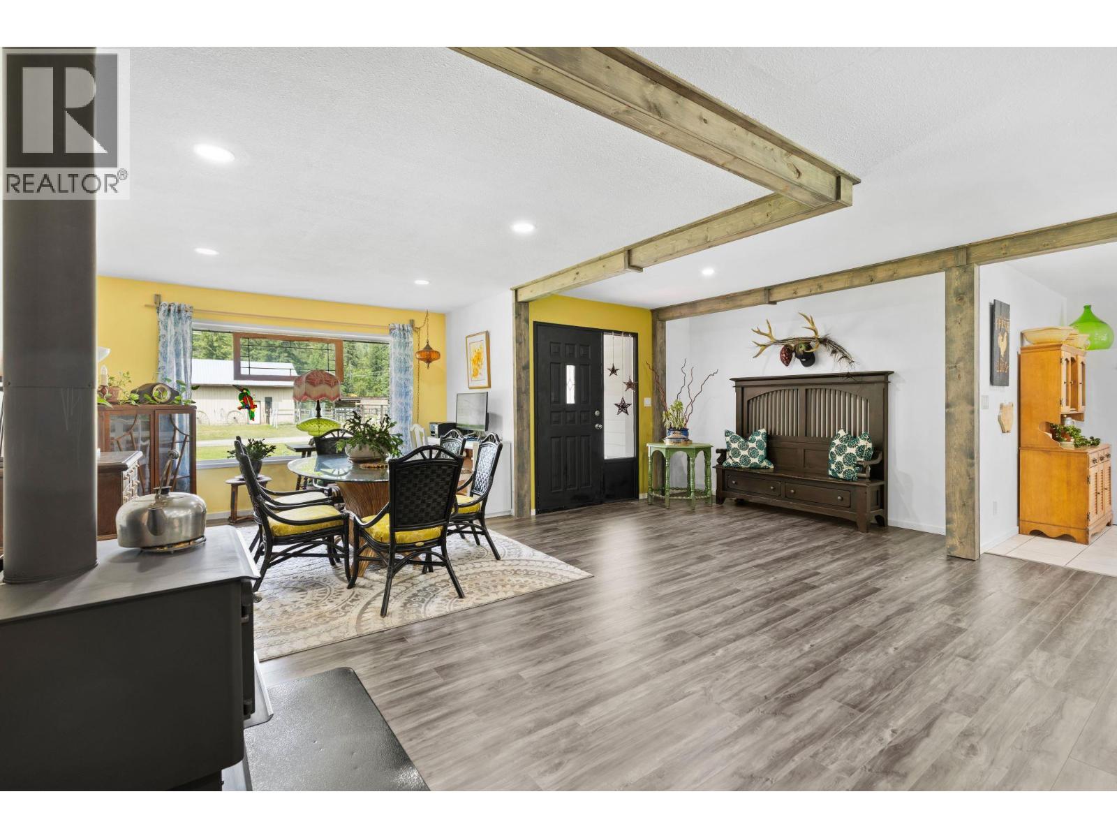 3056 Harmon Road, Vavenby, British Columbia  V0E 3A0 - Photo 6 - 10398324